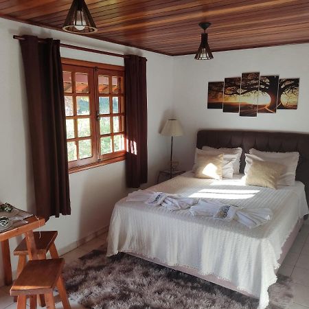 Chales Encantus Villa มงชิแวร์จิ ภายนอก รูปภาพ