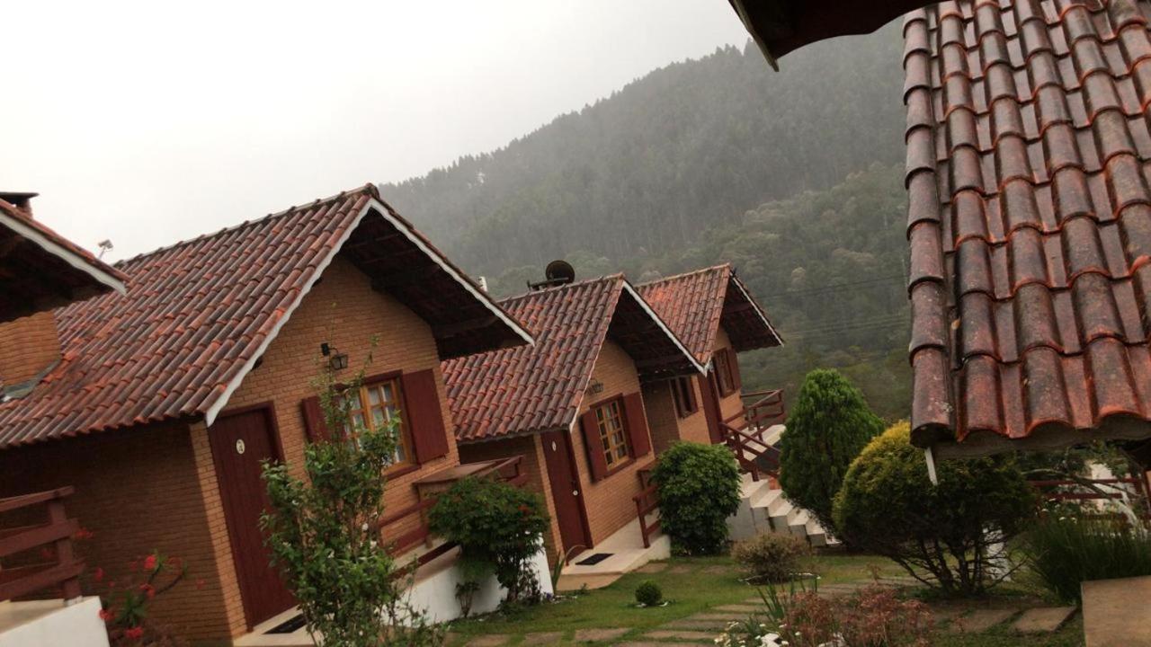 Chales Encantus Villa มงชิแวร์จิ ภายนอก รูปภาพ