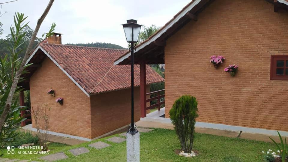 Chales Encantus Villa มงชิแวร์จิ ภายนอก รูปภาพ