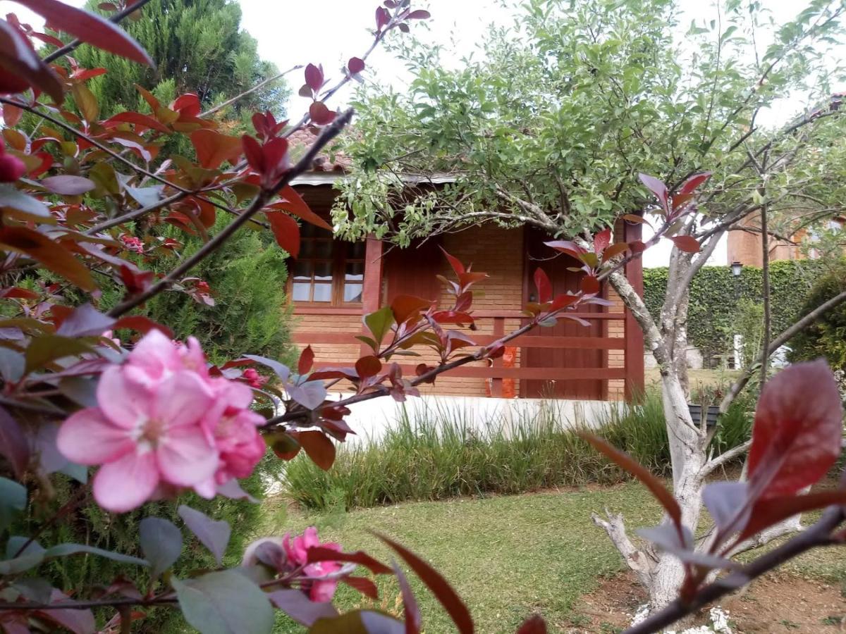 Chales Encantus Villa มงชิแวร์จิ ภายนอก รูปภาพ