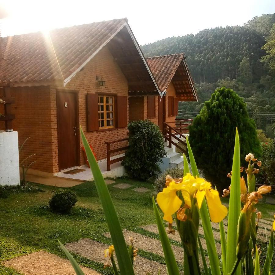 Chales Encantus Villa มงชิแวร์จิ ภายนอก รูปภาพ