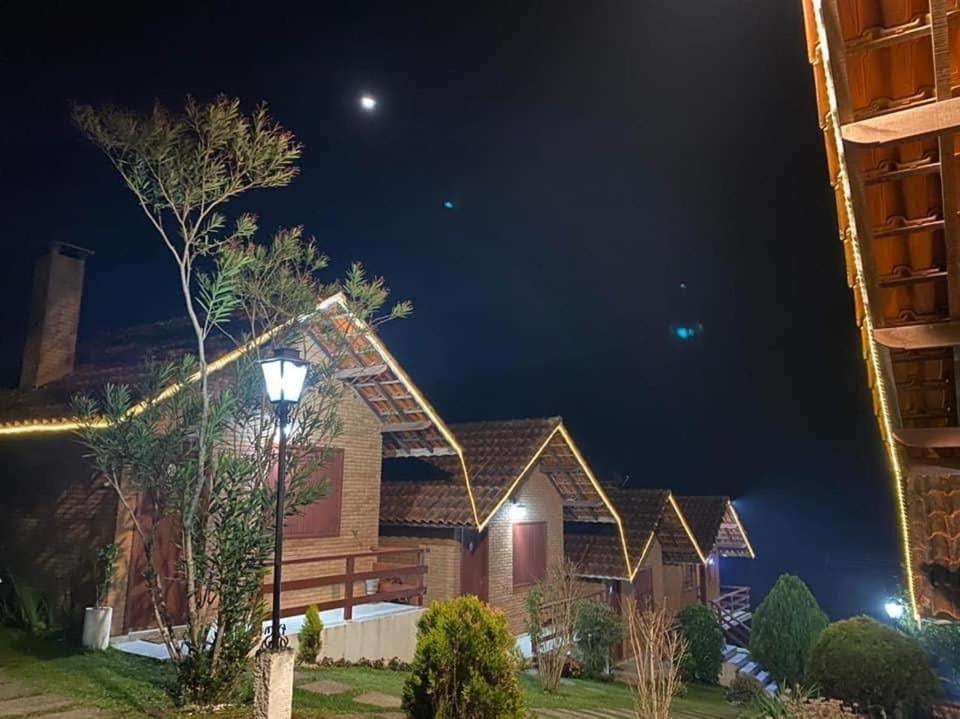 Chales Encantus Villa มงชิแวร์จิ ภายนอก รูปภาพ