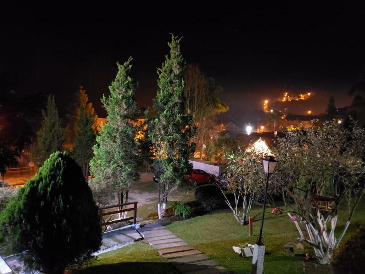 Chales Encantus Villa มงชิแวร์จิ ภายนอก รูปภาพ